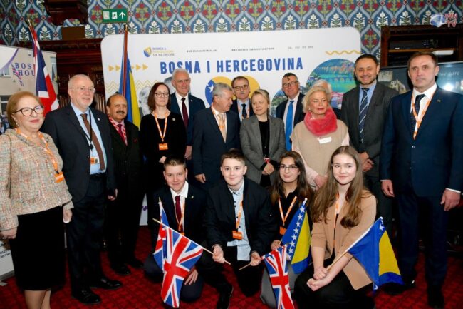 481271484_978439431052124_5767460688225541512_n