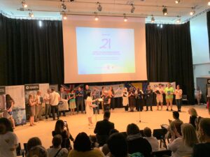 Recognitions presented to activists of BH supplementary schools in the UK XCSX0966 300x225