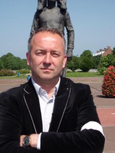 BH UK Network – 102 photographs in memory of the murdered Prijedor children Satko Mujagic Holandija 225x300
