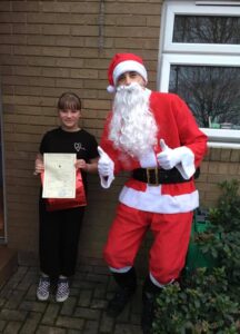 Santa Claus knocked on the doors of children in Coventry: along with gifts, he brought testimonials and thank you notes.. 11 216x300
