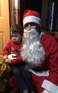 Santa Claus knocked on the doors of children in Coventry: along with gifts, he brought testimonials and thank you notes.. 15 189x300