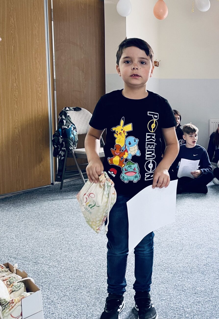 BH supplementary school Birmingham: Distribution of Eid packages IMG 2318