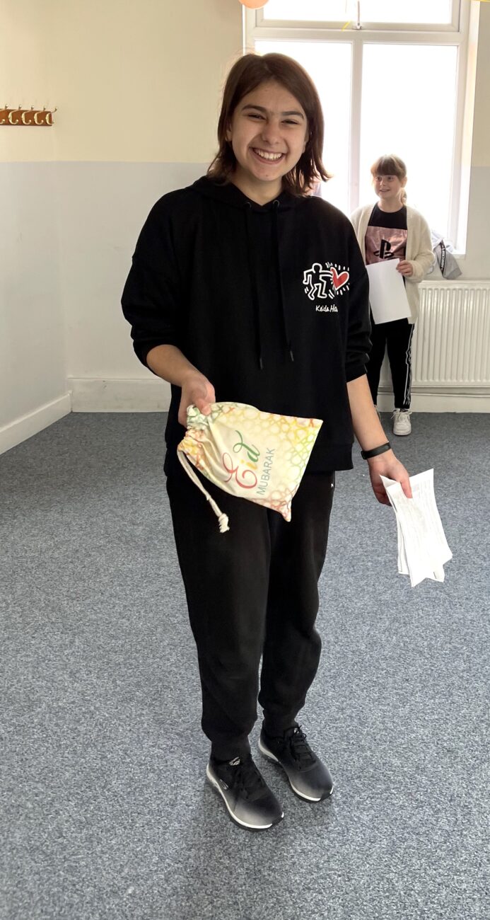BH supplementary school Birmingham: Distribution of Eid packages IMG 2340